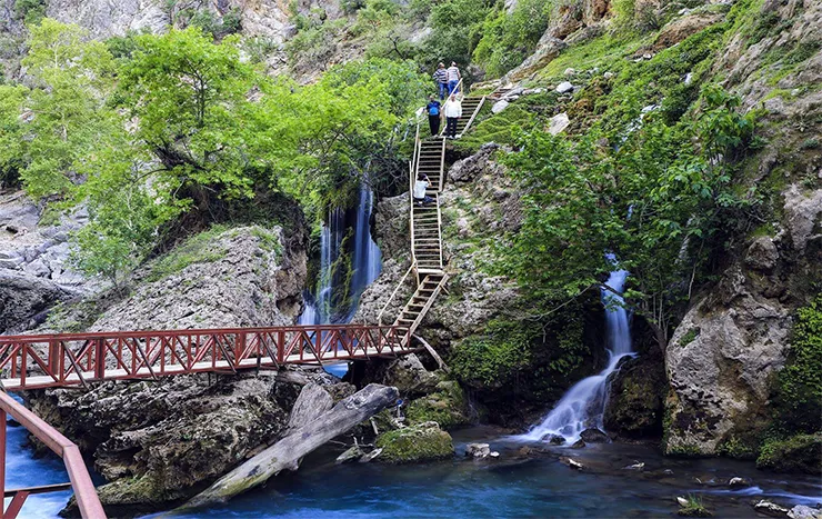 Küp şelaleleri