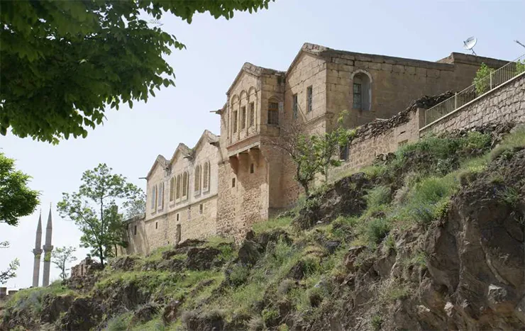 Güzelyurt Evleri