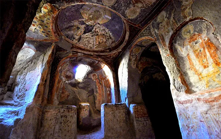 Yılanlı Kilise