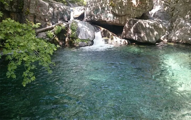 Sütüven Şelalesi