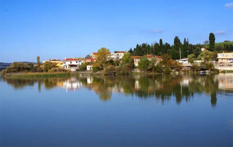 Uluabat Gölü