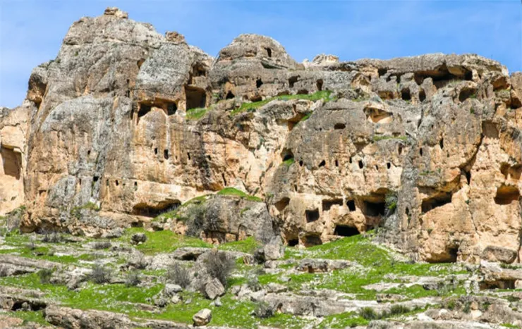Hasuni Mağaraları