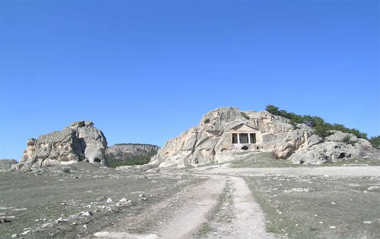 Gerdekkaya Mezar Anıtı