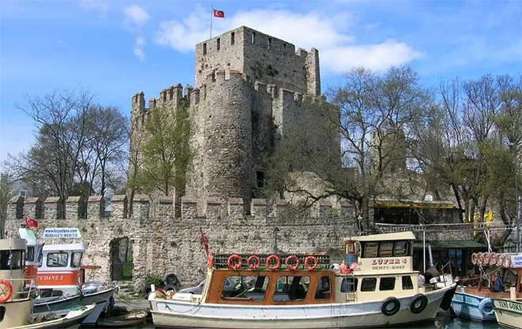 Anadolu Hisarı (Güzelcehisar)