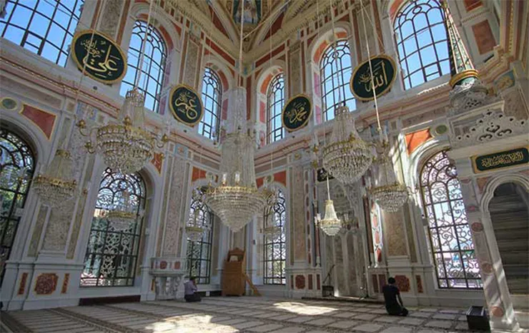 Ortaköy Camii (Büyük Mecidiye Camii)