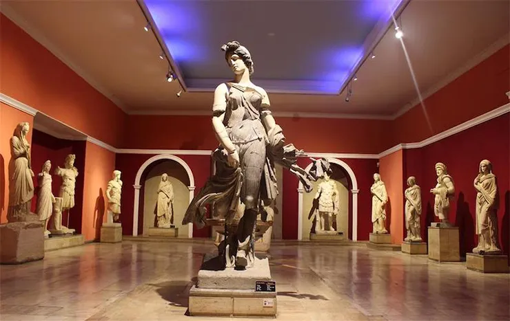 Efes Arkeoloji Müzesi