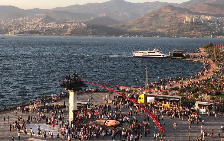 Gündoğdu Meydanı