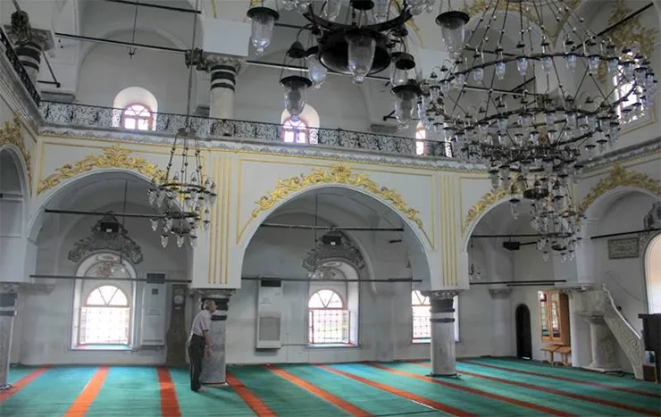 Şadırvan Camii