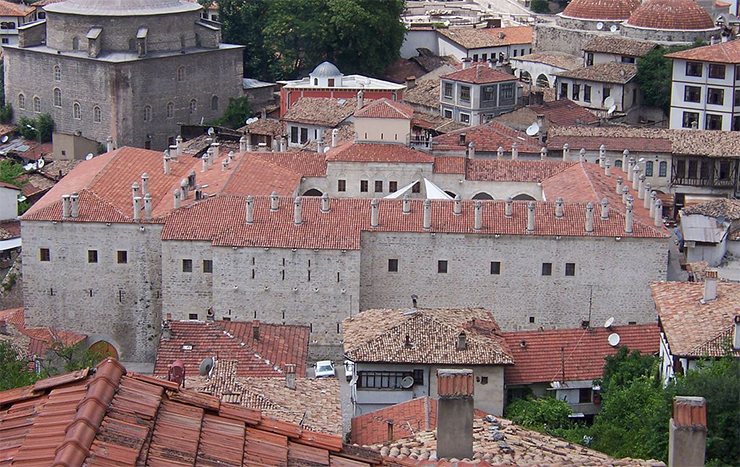 Cinci Hanı ve Hamamı