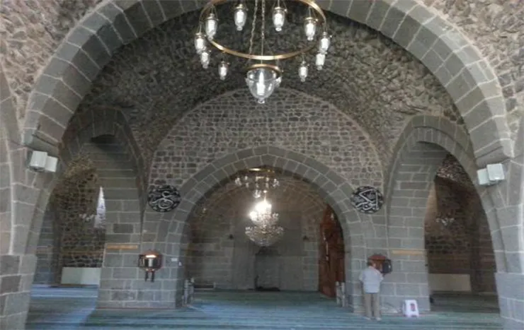 Hacı Kılıç Camii ve Medresesi