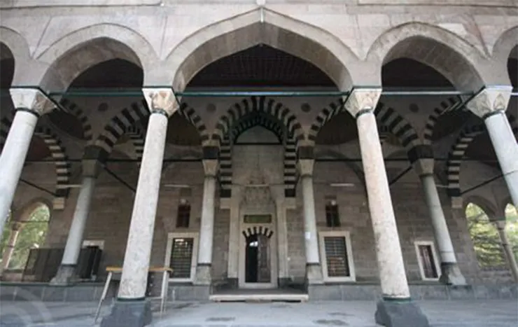 Kurşunlu Camii
