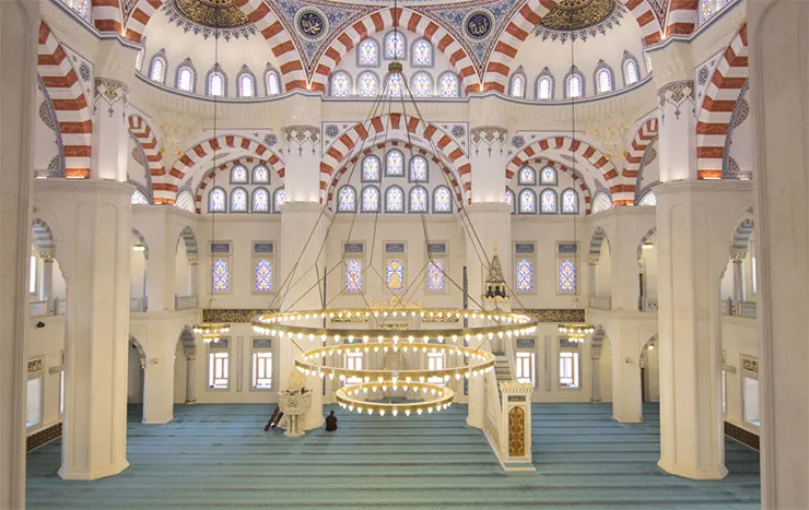 Nur Camii