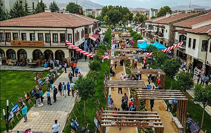 Şehit İbrahim Tanrıverdi Kültür ve Sanat Sokağı