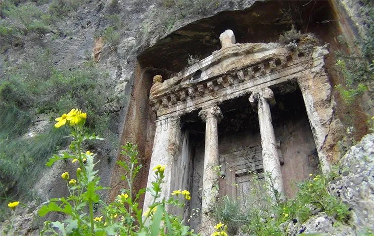 Amintas Kaya Mezarları