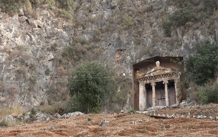 Amintas Kaya Mezarları