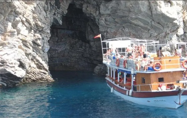 Fosforlu Mağara