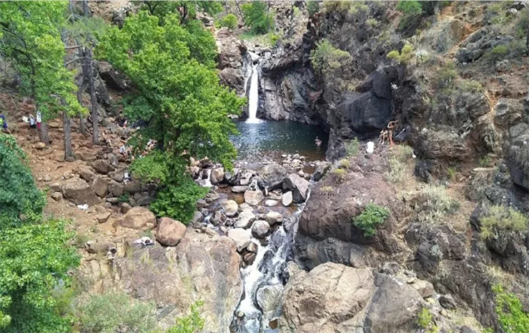 Toparlar Şelalesi