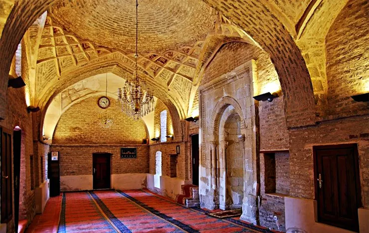 Kırmızı Medrese