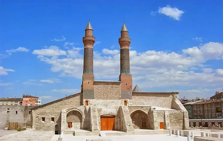 Çifte Minareli Medrese