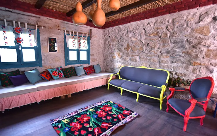 Nayino Dağ Evi