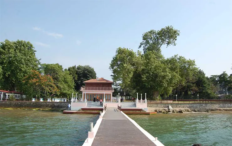 Yürüyen Köşk