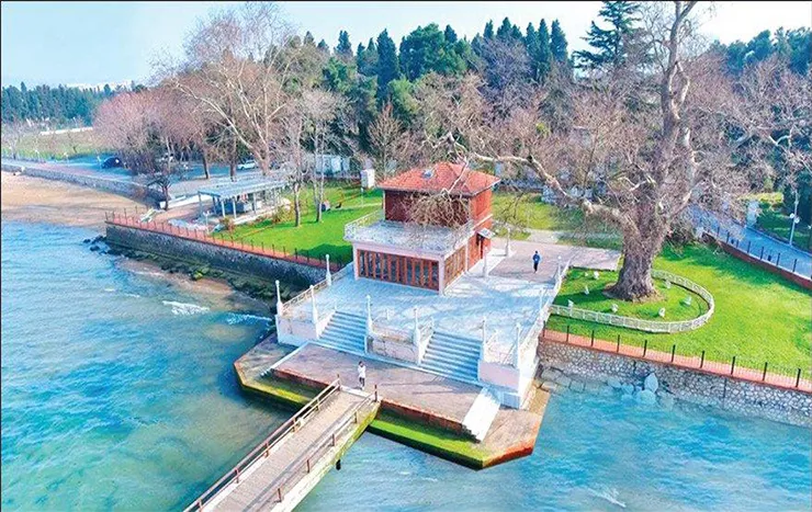 Yürüyen Köşk