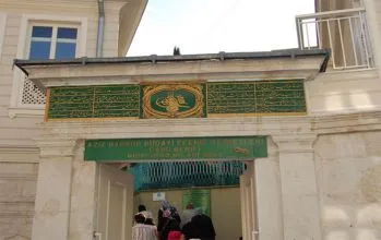 Aziz Mahmud Hüdayi Hazretleri Türbesi