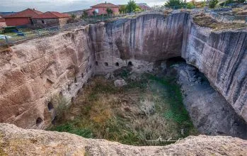 Dulkadirli Yeraltı Şehri
