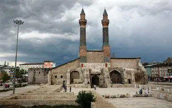 Çifte Minareli Medrese